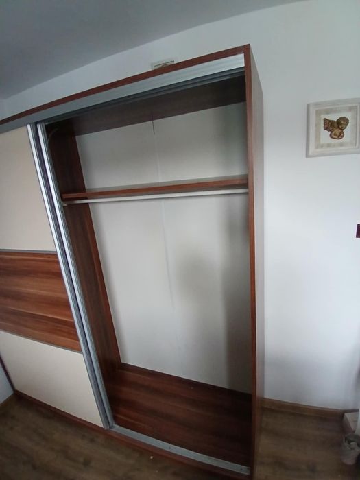 Sprzedam  dużą szafę