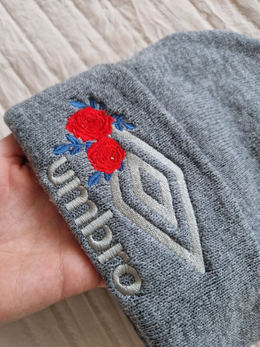 Szara czapka zimowa Umbro