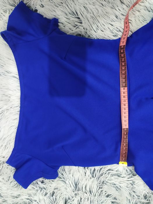 Chabrowa sukienka wieczorowa S dłuższy tył