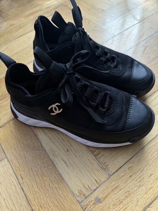 Buty sportowe Chanel -sneakersy