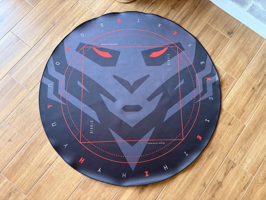 Mata pod fotel gamingowy DIABLO