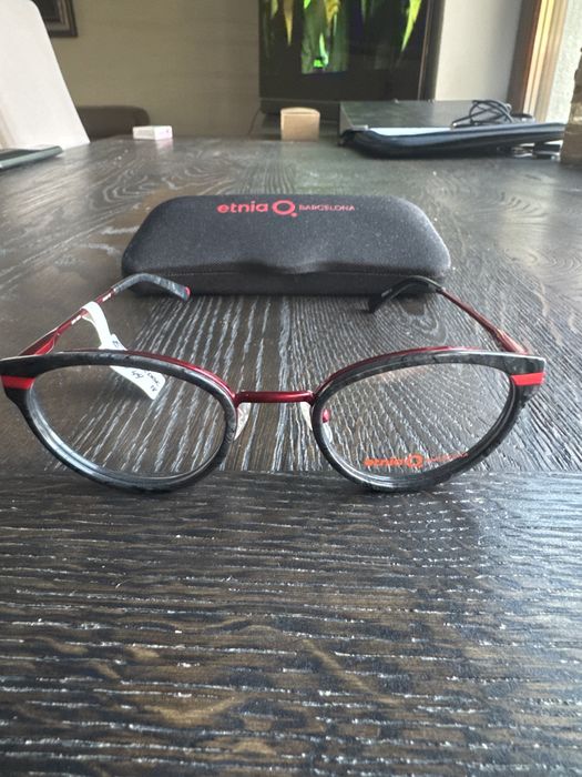 Okulary korekcyjne  marki  Etnia Barcelona Haya RDBK