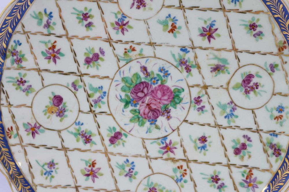 Prato c pé porcelana chinesa Companhia Índias decoração floral XX 26c