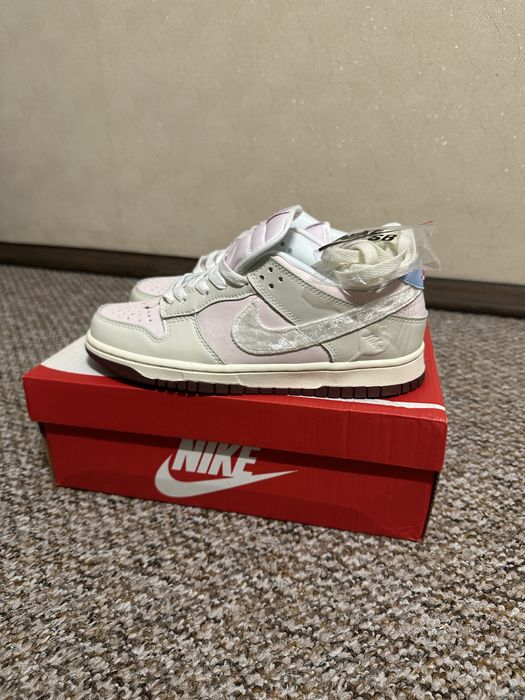 Nike Dunk Low Valentine's Day
