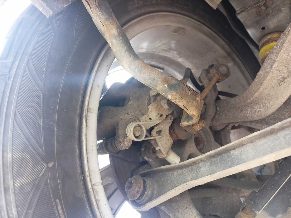 zacisk hamulcowy tył tylny Citroen C5 X7 2.0 HDI 2.7 HDI