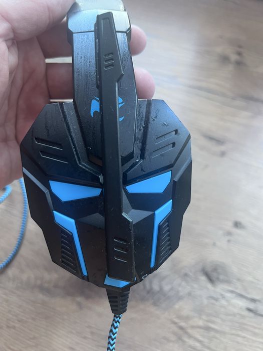 Sluchawki nauszne przewodowe z mikrofonem