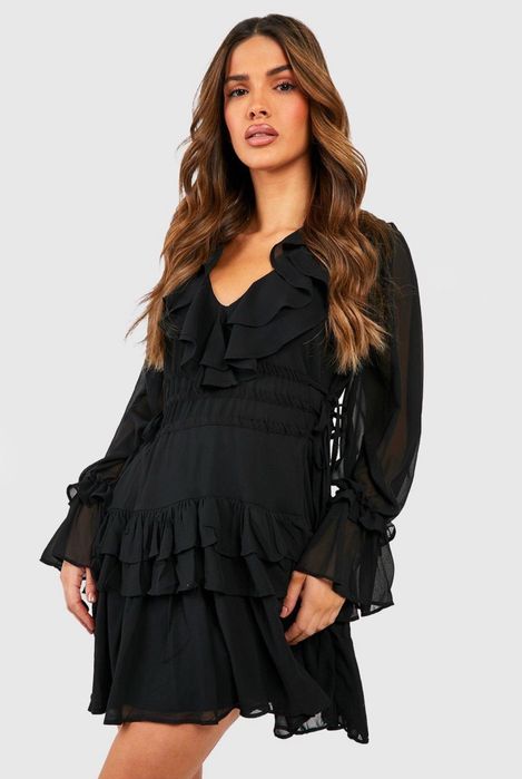 Гарна сукня з рюшами Boohoo, р-р  uk 8-10