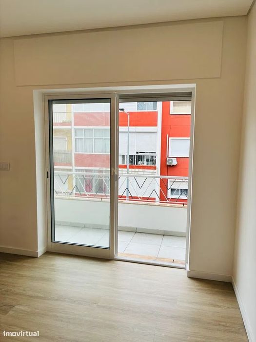 Apartamento T4 Barreiro Remodelado