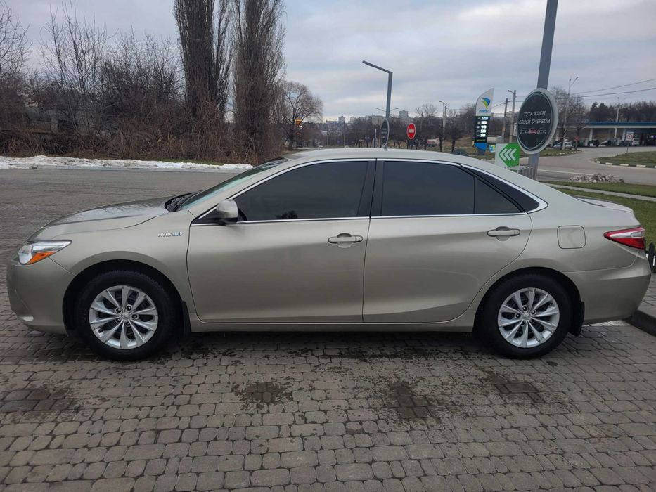 Аренда авто Toyota Camry с водителем на свадьбу и другие мероприятия.