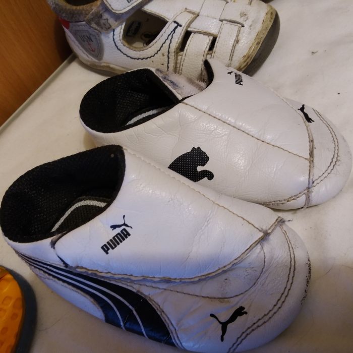 Sapatilhas e sandálias - tamanho 18 a 21