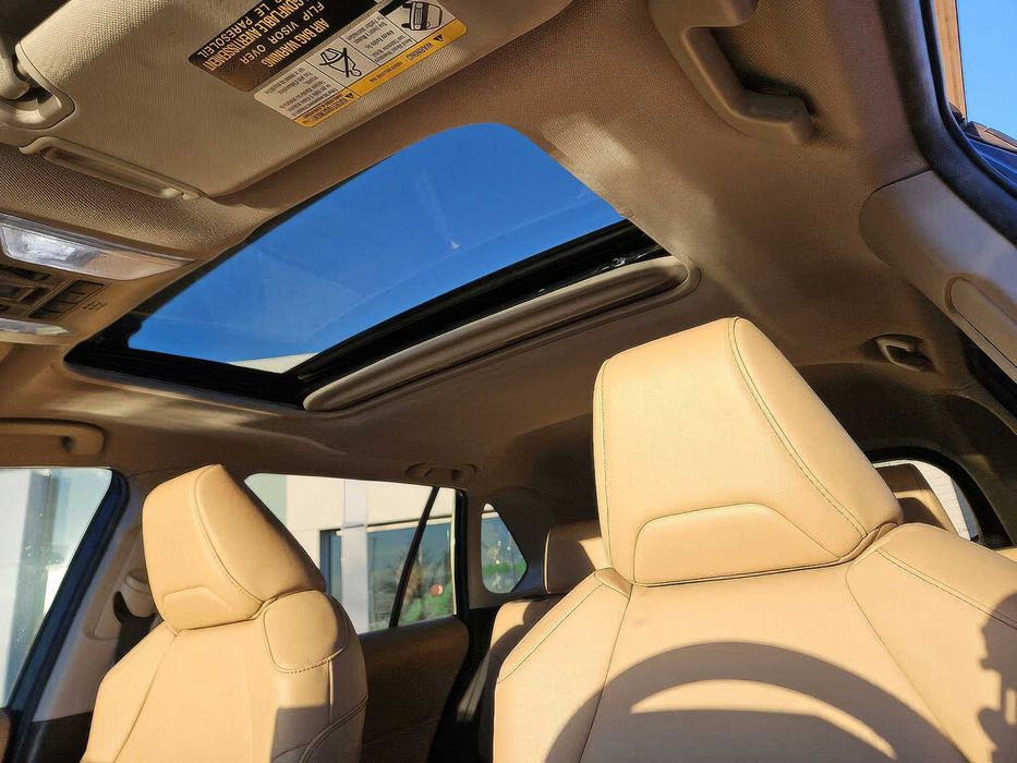 Toyota RAV4 XLE Premium      2022