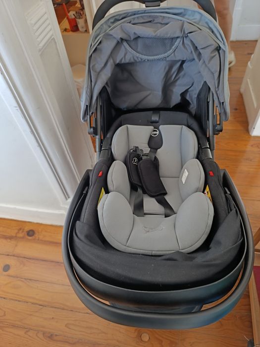 Conjunto de bebé composto por carrinho e ovinho
Ideal desde . Inclui Conjunto de bebé composto por carrinho e ovinho  de segurança e ca