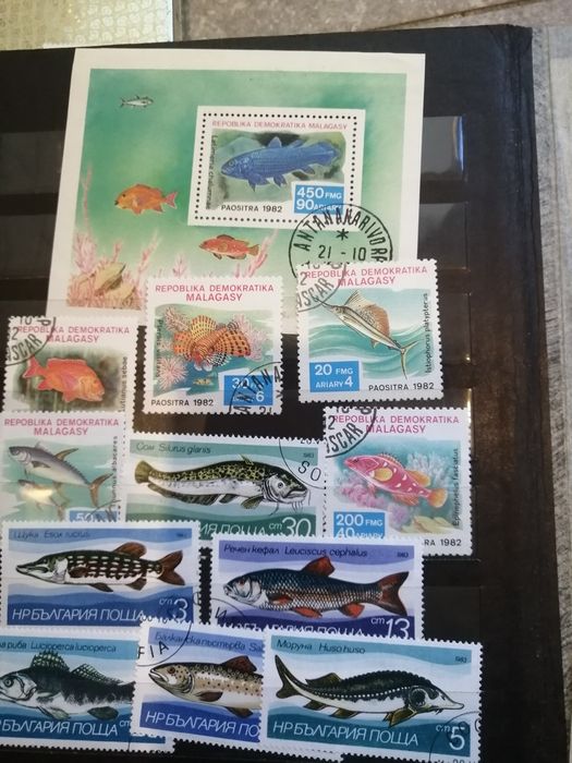 альбом с марками, фауна, живопись, абстракция, морские, юбилейные, нач