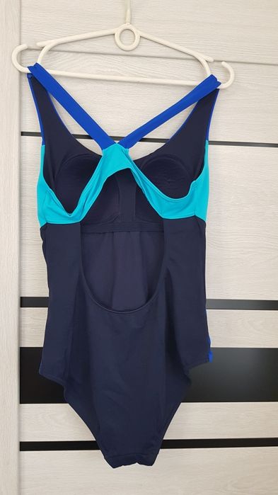 Стильный спортивный купальник спортивний слитный суцiльний совместный