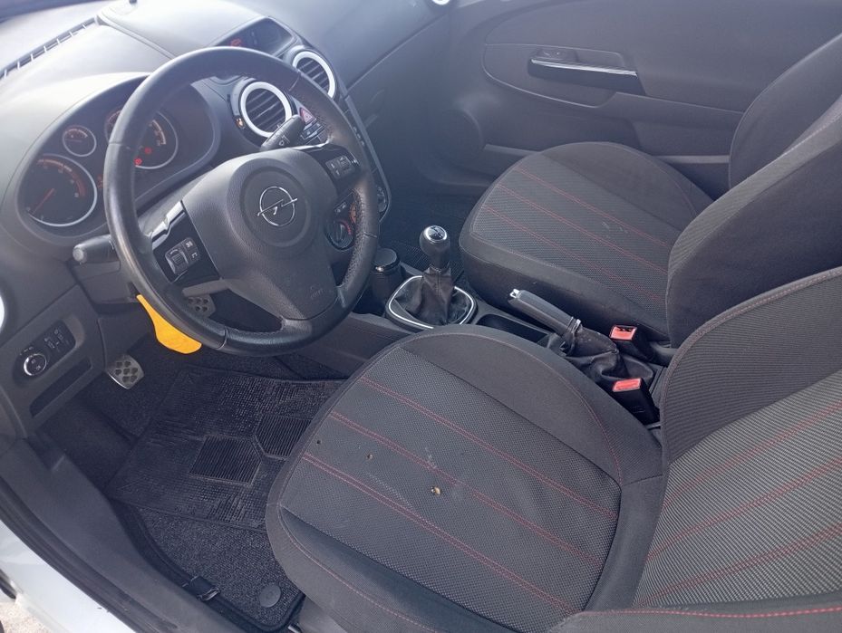 Opel Corsa 1.4 16v Black Edition 1 único dono