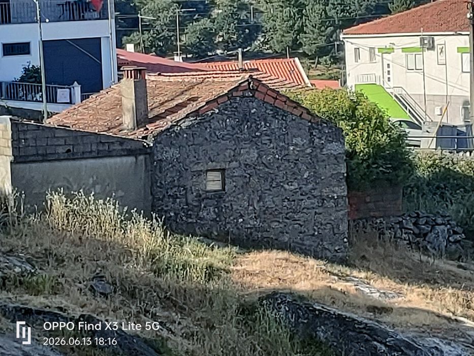 Casa a restaurar freguesia e da Guarda alfarazes