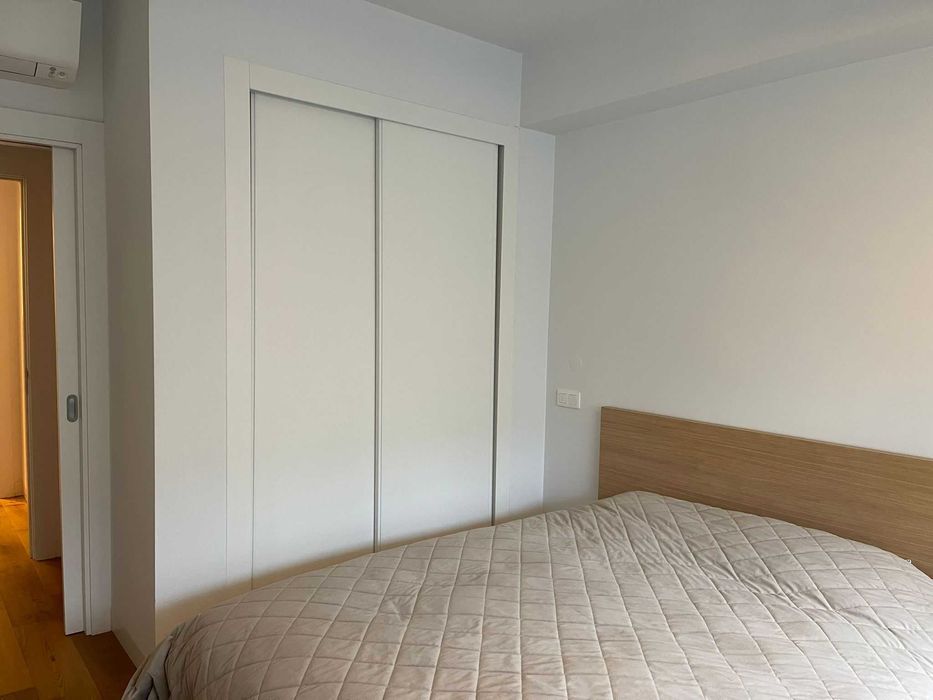 Arrenda T2 com 2 lug de garagem e arrecadação