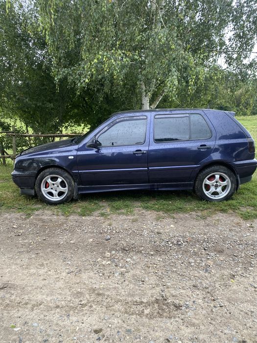 Гольф3 1.6 AFT 1997