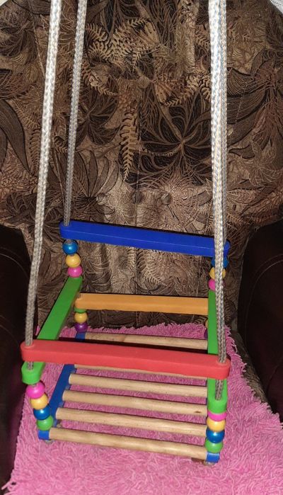 Качели для ребёнка