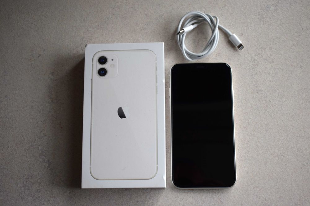 iPhone 11 biały - stan jak nowy