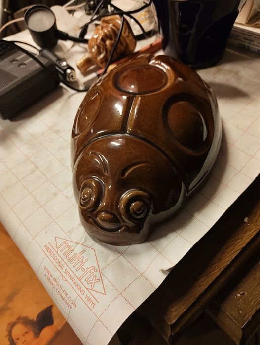 Forma dekoracyjna porcelana biedronka.