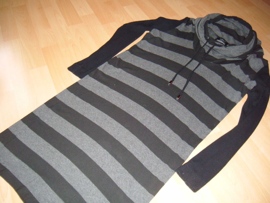 Sukienka Simple, rozmiar M