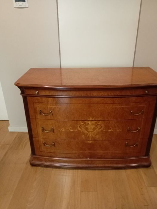 Cómoda oferta do espelho