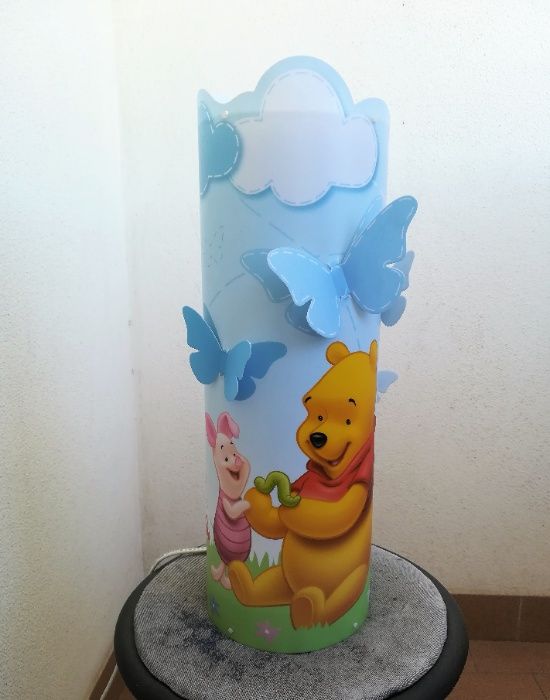 Candeeiro de mesa de cabeceira (Luz de Presença)