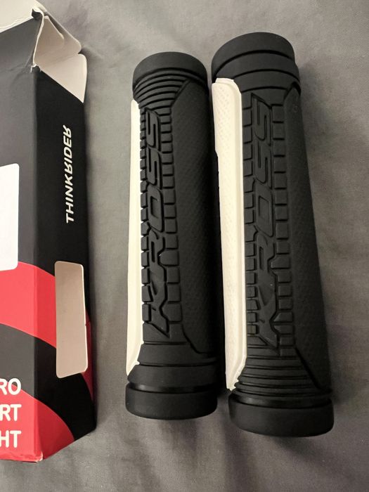 Gripsy rowerowe czarno-biały