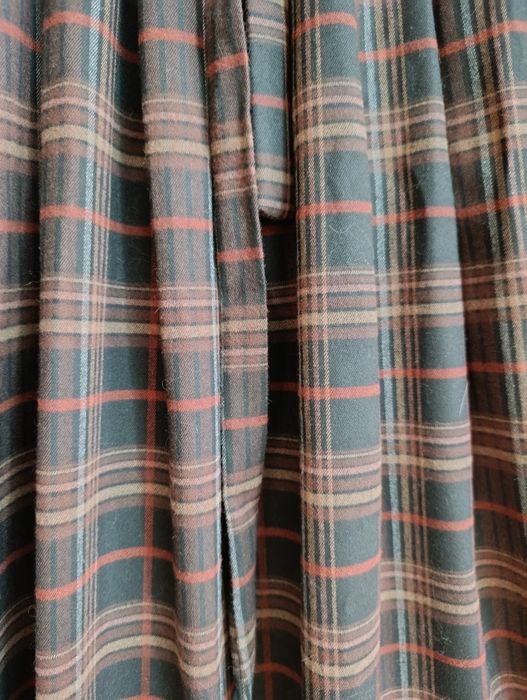 Юбка у клітинку тепла