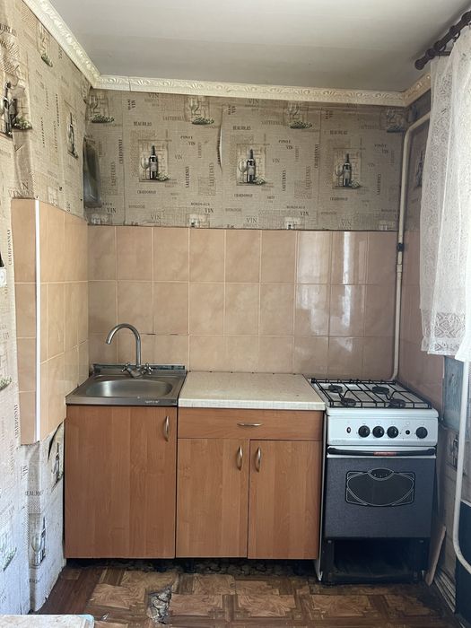 2 кімнатна квартира 1/2 поверх вулиця Камяномостівська