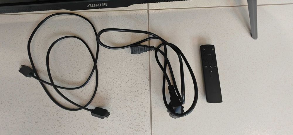 Monitor GIGABYTE Aorus FV43U 43" 3840x2160px 144 Hz 1 ms