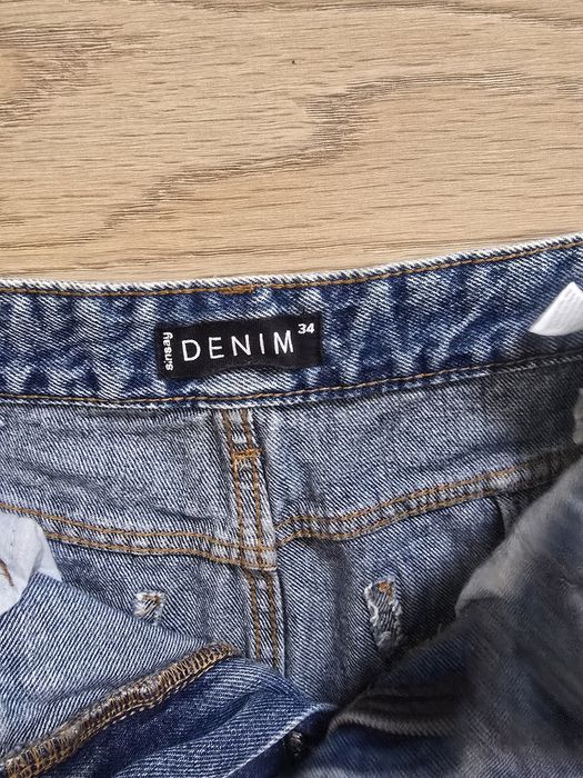 Spodnie jeansowe Sinsay r. 34