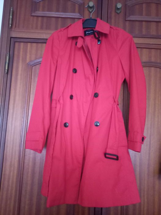 Gabardina nova sem etiqueta