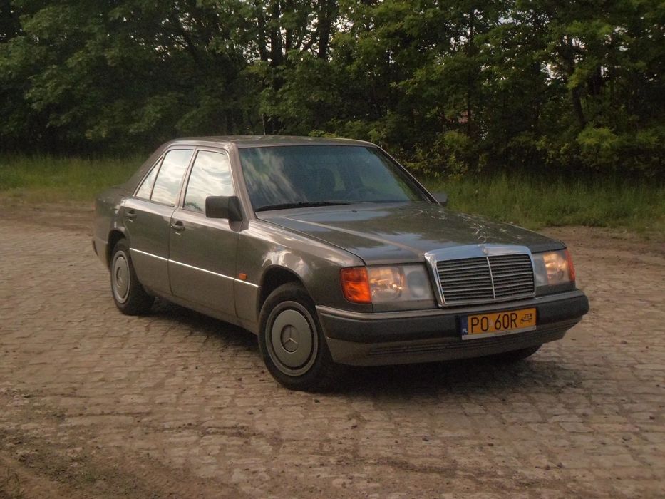 Mercedes-Benz W124