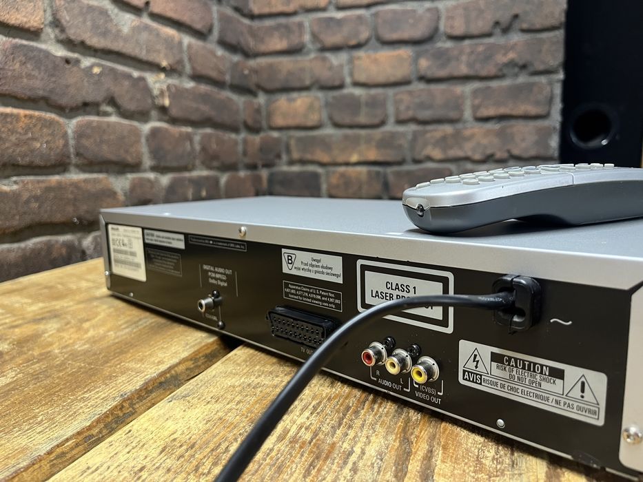 Odtwarzacz DVD Philips 633 z pilotem.