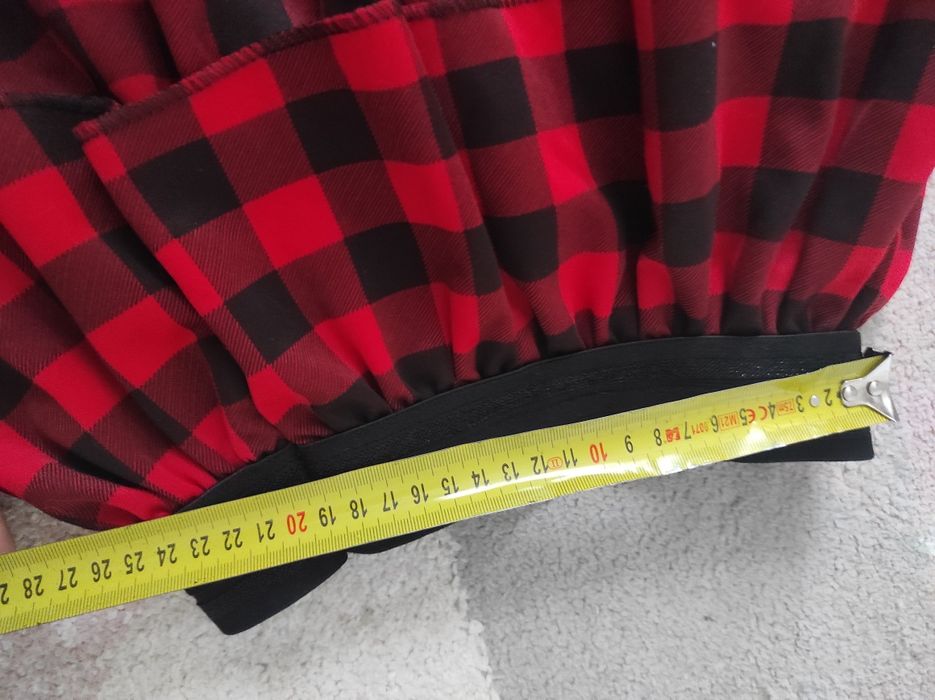 Spódniczki świąteczne w kratkę rozmiar na 4 i 8 lat