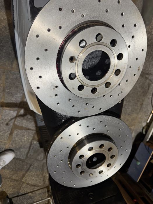 Discos de travão perfurado Brembo
