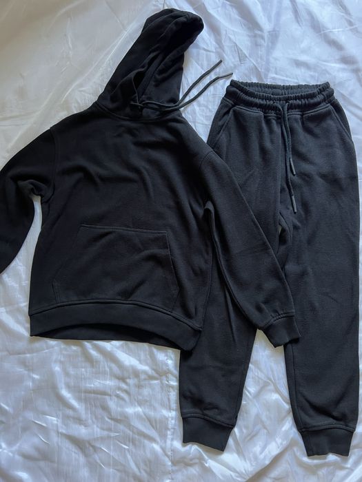 Костюм в рубчик.