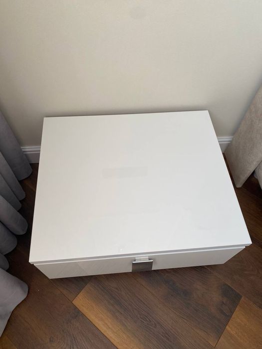 Тумбы прикроватные, новые, Италия