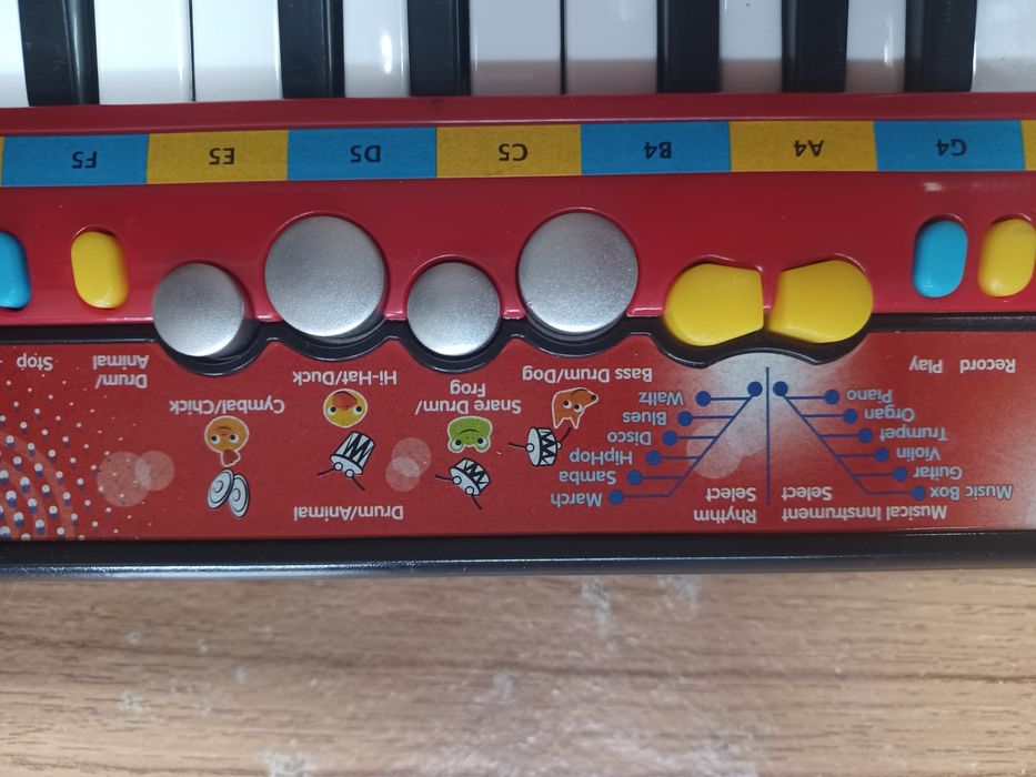Brinquedo piano didáctico