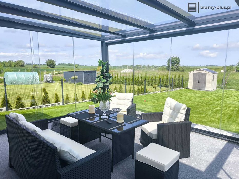 Zadaszenie tarasu aluminiowe, kremowe, białe, jasne, lamelowe, pergola