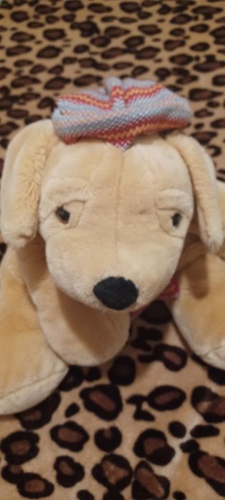 Cão de peluche de qualidade