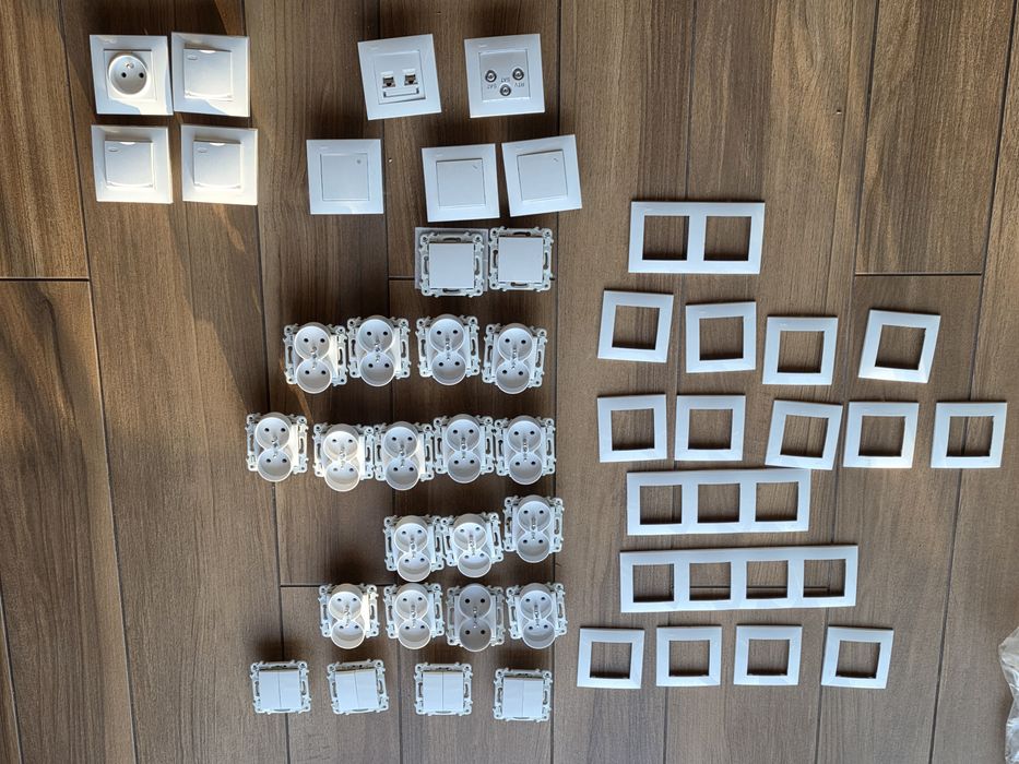 Osprzęt elektryczny komplet, Ospel.