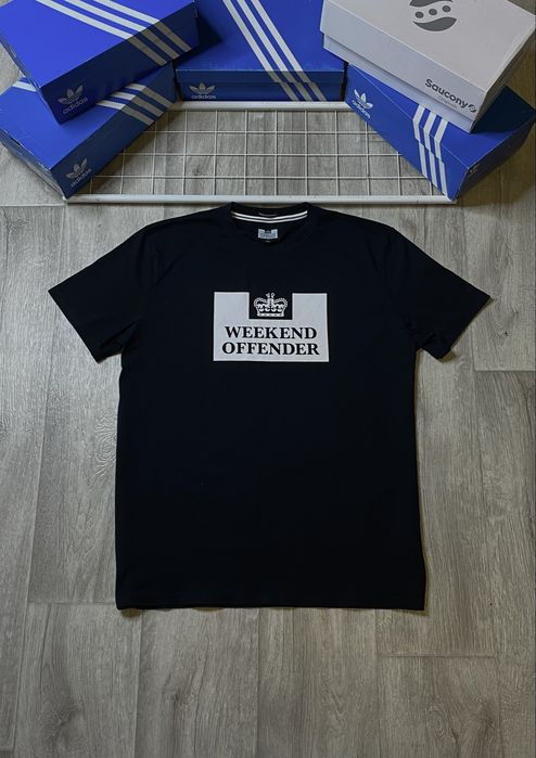 Футболка "Weekend Offender"