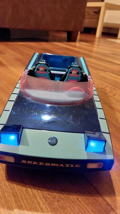 L.O.L. Surprise O.M.G. Samochód DANCE MACHINE