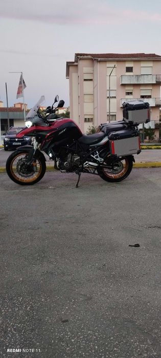 QJ MOTOR SRT 700 X – 3.348 km – IMPECÁVEL – 6.990 €