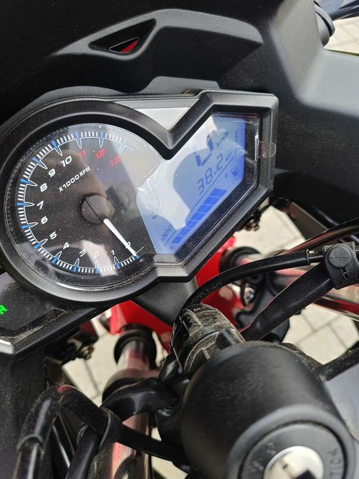 Piękny Czerwony Barton Blade R 125 (40 km przebiegu)