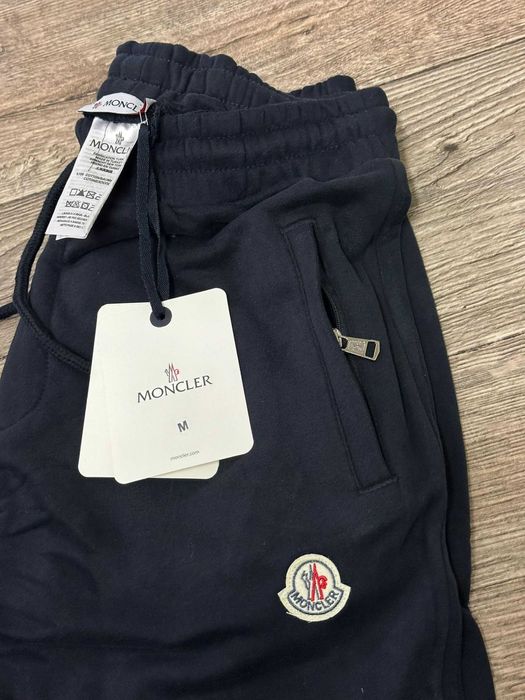 Spodnie armani Dresowe Hugo Boss OUTLET thDresy