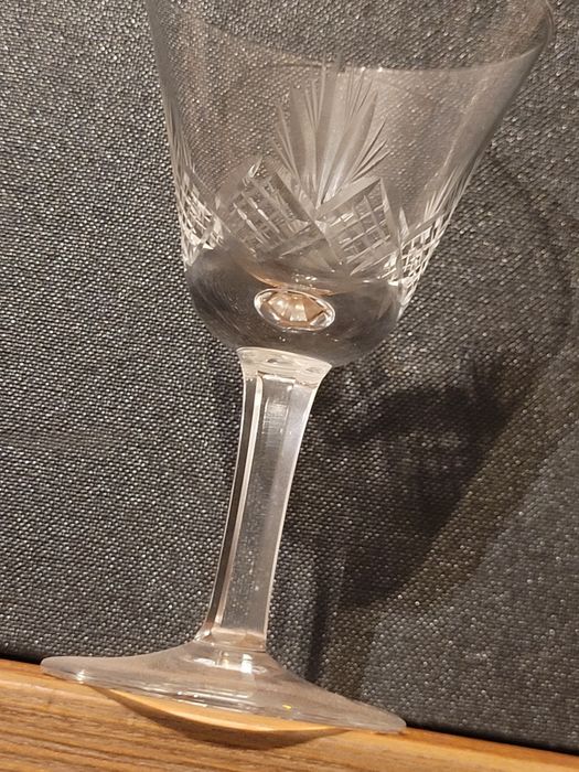 Kieliszki 11cm wysokość kryształ 6sztuk piekne szlif